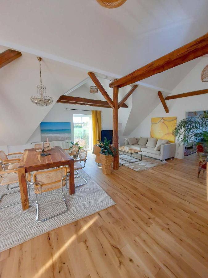 Luxurioeses Loft Mit Schoenem Blick Тремсбюттель Экстерьер фото